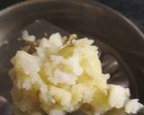 A picture of step 1 of Steamed stuffed idli.