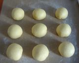 A picture of step 4 of Crown Shaped Brioche.