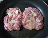 A picture of step 4 of Sauteed Chicken Thigh with Butter and Soy Sauce.