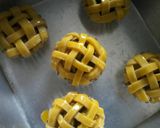 Foto langkah ke 5 dari resep Mini classic APPLE PIE.