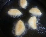 A picture of step 11 of Fried Gyoza (Ham Sui Gok) with Mochiko Glutinous Rice Flour.