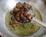 A picture of step 5 of Cauliflower Green Fry.