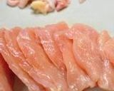 A picture of step 1 of Chilled Chicken Ochazuke (Rice Porridge).