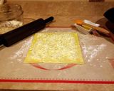 A picture of step 5 of Pastry cheese straws.