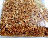 A picture of step 3 of Sambal mee goreng.