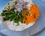 A picture of step 1 of Egg Paratha.