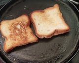 A picture of step 4 of Suji Toast.