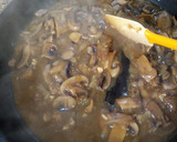 Foto del paso 5 de la receta: Solomillo de cerdo en salsa de champiñón