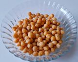 Hình bước làm 1 của món Ức Gà xào đậu gà (chickpeas)