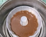 Foto langkah ke 6 dari resep Bolu Coklat Lembut favorit.