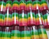 Foto langkah ke 6 dari resep Mini rainbow gulung step by step.