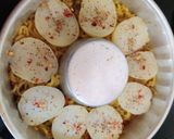 A picture of step 7 of Layered veg maggi handwa.