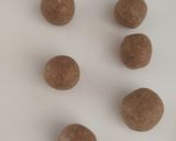 A picture of step 3 of Thandai stuffed Paneer Ball sweet.