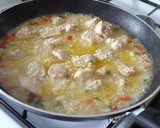Foto del paso 2 de la receta: Cazuela de pollo con arroz y champiñones variados
