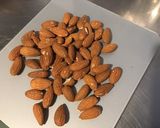 Une image de l'étape 1 de Gâteau moelleux aux amandes et pamplemousse.