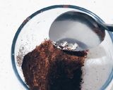 Foto langkah ke 2 dari resep Es Kopi susu gula aren coklat.