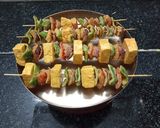 A picture of step 3 of Paneer Shashlik.