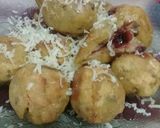 Foto langkah ke 7 dari resep Bola bola ubi kuning with bluberi chese.