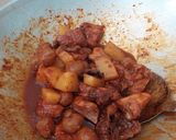 Foto langkah ke 4 dari resep Semur Ayam Pedas Manis.
