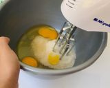 Foto langkah ke 2 dari resep Bolu Kukus Ubi Ungu.