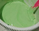 Foto langkah ke 4 dari resep Bolu panggang pandan lembut.