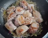 Hình bước làm 2 của món Gà kho gừng