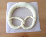 A picture of step 12 of Authentic German Pretzels.