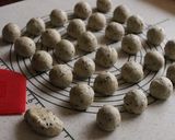 A picture of step 6 of Just Like Candied Sweet Potatoes? Sesame Dough Monkey Bread.