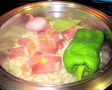 Foto del paso 2 de la receta: Puchero de alubias con jamón currado