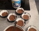 Une image de l'étape 2 de Chocolat marshmallow cups.