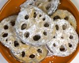 A picture of step 4 of An Easy and Quick Dish! Crispy Lotus Root Steak.