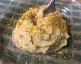 Foto del paso 3 de la receta: Puré de papas rústicas con queso crema y cúrcuma