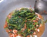 Foto langkah ke 3 dari resep Cah kangkung terasi.