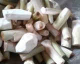 Foto langkah ke 2 dari resep Sayur lompong talas.