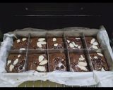 Foto langkah ke 6 dari resep Brownies Shiny Choco Kacang Almond.