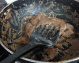 A picture of step 2 of Chestnut flour halwa.