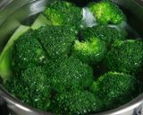 A picture of step 3 of Broccoli in Sesame Vinegar Miso.