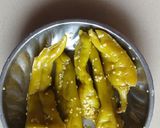 मिर्च का अचार (Mirch ka achar recipe in hindi) रेसिपी चरण 2 फोटो
