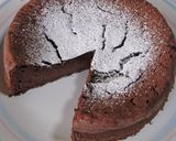 A picture of step 14 of Oil Free, Easy Rich Chocolate Gateau.