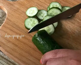 Gambar langkah 1 resipi Oi Muchim (Korean Spicy Cucumber Salad).