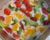 Foto langkah ke 2 dari resep Frozen yoghurt fruit bark.