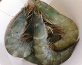 Hình bước làm 1 của món Mì cay tôm,nấm,xúc xích và đậu hủ trứng