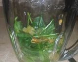 A picture of step 3 of Citrus Spinach Smoothie.