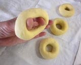 A picture of step 4 of Fluffy Yeast Donuts.