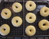 A picture of step 6 of Fluffy Yeast Donuts.