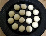 A picture of step 3 of "Fried Tandoori Momo".