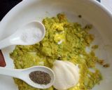A picture of step 4 of Avocado egg sandwich recipe.
