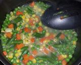 A picture of step 6 of Tastey low calorie chicken dinner 305 calories.