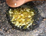 Foto del paso 3 de la receta: Camarones 🦐 a las hierbas 🌿 y feta