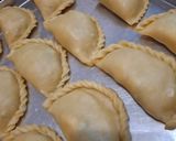 Foto langkah ke 10 dari resep Pastel Renyah Tahan Kres Isi Ragout Ayam.
